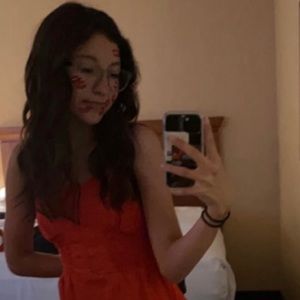 Meet your Posher, Layla